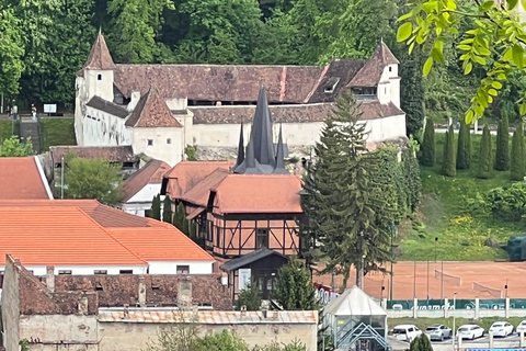Brașov: Guided Walking Tour with Local Stories