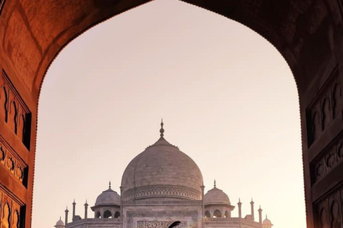 Från Delhi: En dags Taj Mahal-tur med supersnabbt tågTurné med 1: a AC-tågbuss