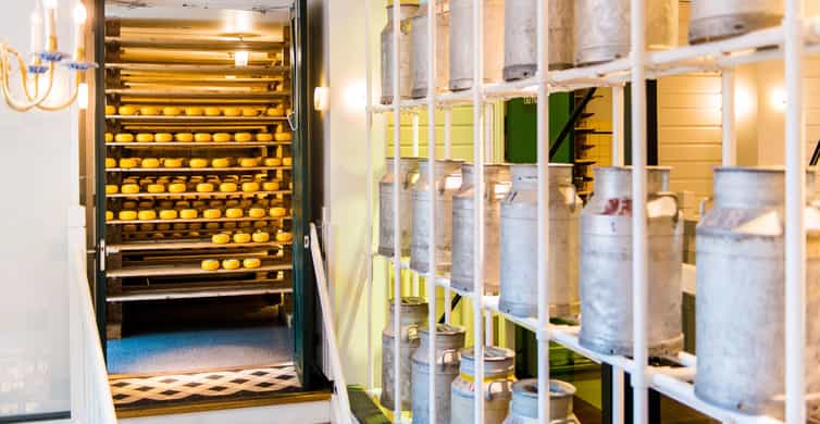 Amsterdam:Zaanse Schans, Marken, Volendam & Edam Guided Tour photo 18