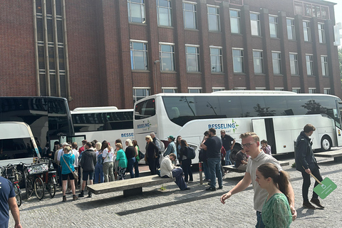 Desde Ámsterdam: Excursión de un día a Madurodam y los Jardines de Keukenhof