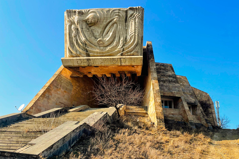 Tbilisi: Visit 7 Monuments in Day Of Architecture & History The Complete Story: Fully Guided Private Tour