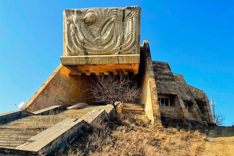 Tbilisi: Visit 7 Monuments in Day Of Architecture & History The Complete Story: Fully Guided Private Tour