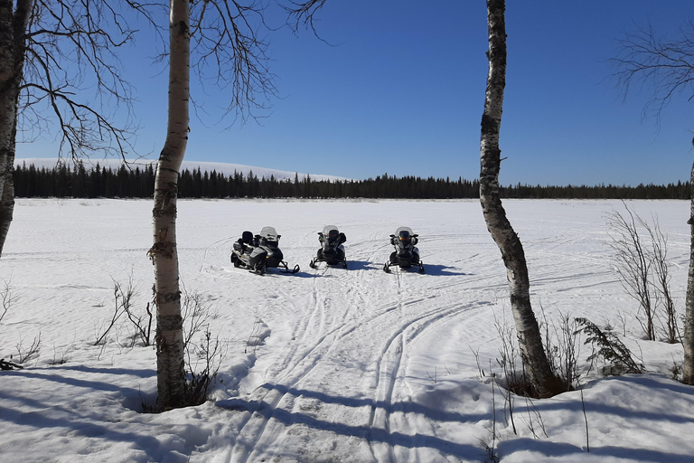 Levi: Photo Snowmobile Tour & Campfire Break