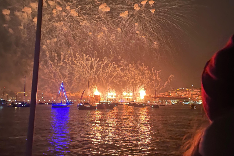 Lisbon: Celebrate New Year's Eve and enjoy the show aboard a catamaran