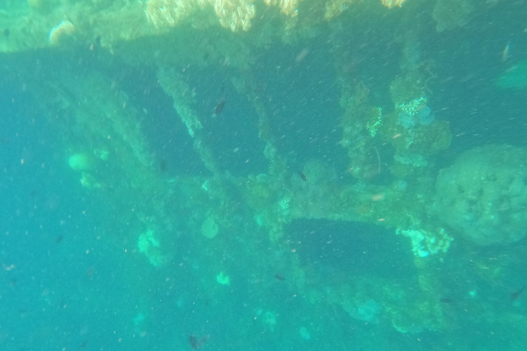 RÉCIF ET ÉPAVE - WWII JAPONAIS ET JARDIN DE CORAIL SNORKELING