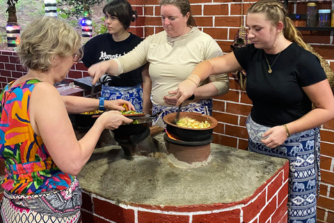 Sigiriya: Village Cooking Class with Local Family