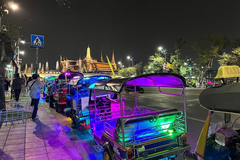 Visite nocturne de Bangkok : Nourriture, Temple et Tuk-Tuk