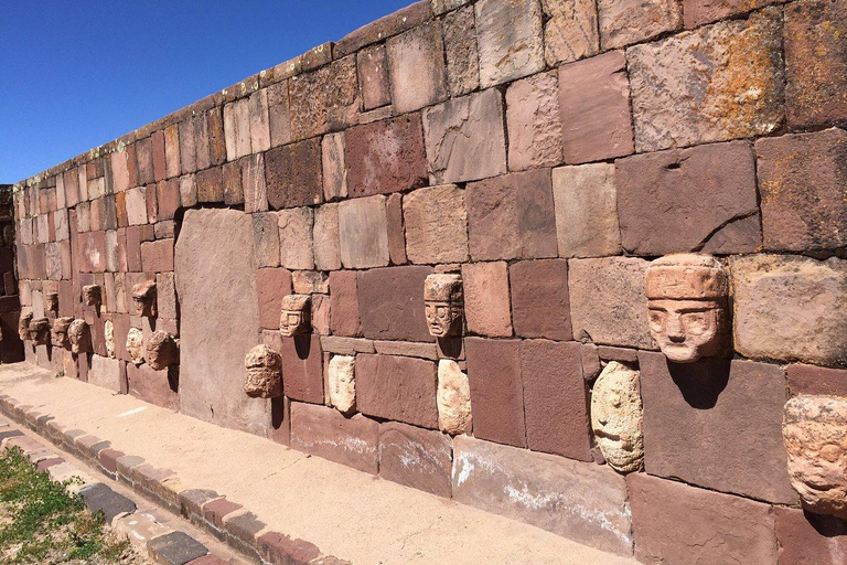 Tiwanaku y Puma Punku con almuerzo tour privado