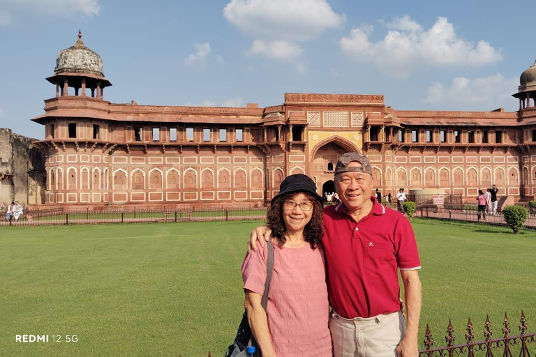 Private 6-Day Golden Triangle & Udaipur Luxury Tour Car + Guide + Monuments Tickets + 3 Star Accommodation