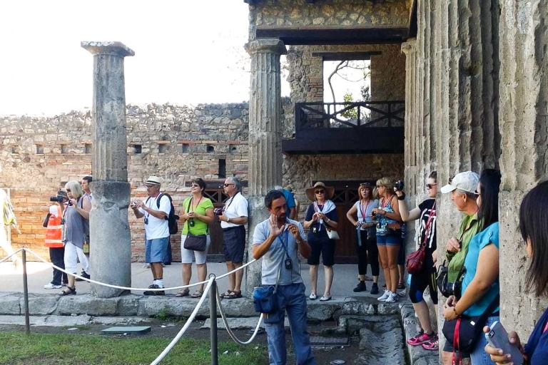 Vanuit Napels of Sorrento: halfdaagse excursie naar PompeïVanuit Sorrento: Tour in het Italiaans - hotel ophaalservice