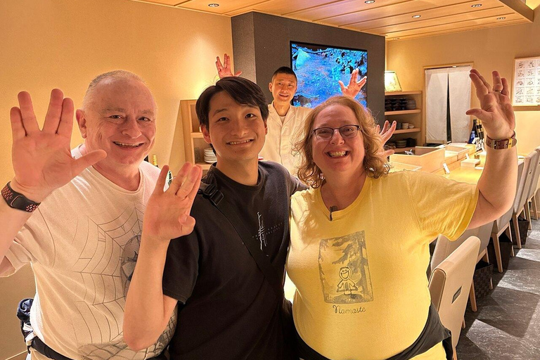 Tokyo : Uneo Food & Walking Tour with A Guide Tokyo : 3 Hours Private Food Tasting Walking Tour