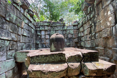 Pyramid Temple Koh Ker Group Day Trip from Siem ReapKoh Ker Temple Group Day Trip With English Speaking Driver