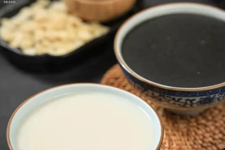 Guangzhou: Ancient Merchant Road & Jiangmen Paddlefish Feast