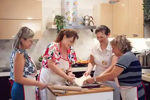 Catania: condividi l'amore per la pasta a casa di un locale