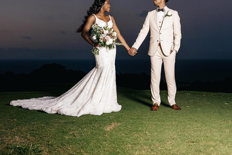 Cattura il matrimonio dei tuoi sogni con il fotografo di punta Vaughn.Cattura il tuo matrimonio da sogno con il fotografo top Vaughn