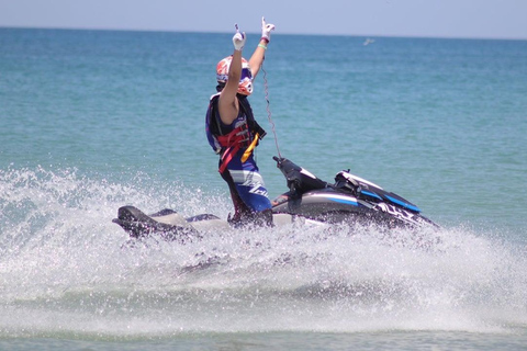 Plage de Patong : Amusez-vous en jet ski à la plage de Patong.Jet ski à Patong Beach 30 Min