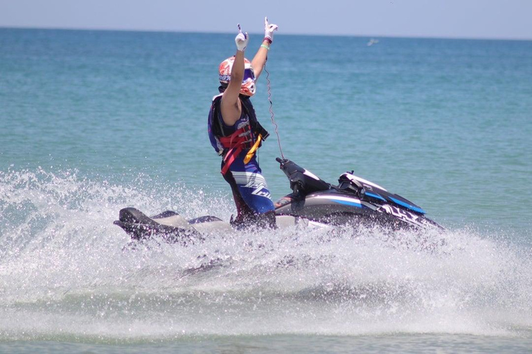 Plage de Patong : Amusez-vous en jet ski à la plage de Patong.Jet ski à Patong Beach 30 Min