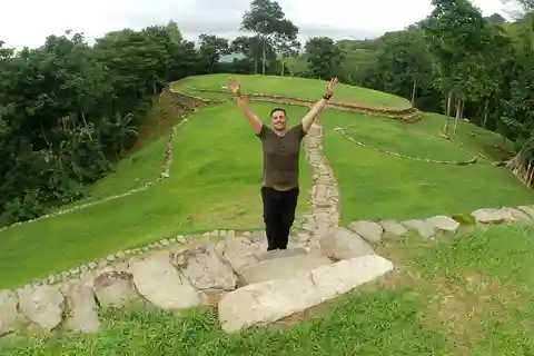CITY TOUR POR PIEDRAS DE DONAMA E BUNKUANY DA CIDADE PERDIDA