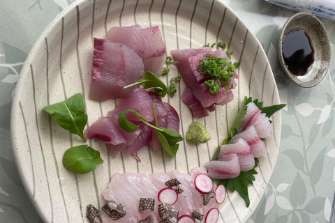 Tokyo: Fishing Adventure & Japanese Cuisine with Your Catch
