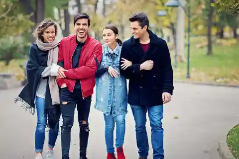 Paseos del Romance: Un Viaje de Amor por Buenos Aires