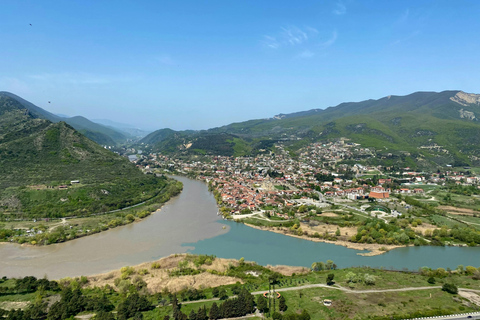 Depuis Tbilissi : Mtskheta, Gori, Jvari, Uplistsikhe - Excursion d&#039;une journée