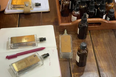 Taller de perfumes de Hanoi - Crea tu fragancia perfecta