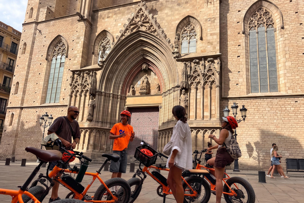 Барселона: 1,5–2-часовая обзорная экскурсия на велосипеде/электровелосипеде