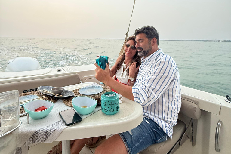 Amazing 2-hour boat tour of the Bay of Cadiz Amazing 2-hour boat tour of Cadiz Bay