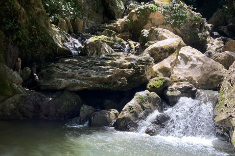 Caguas : Aventure dans les cascades et les grottes