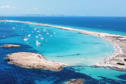 Ibiza: Figueretas Round-Trip Transfer to Formentera