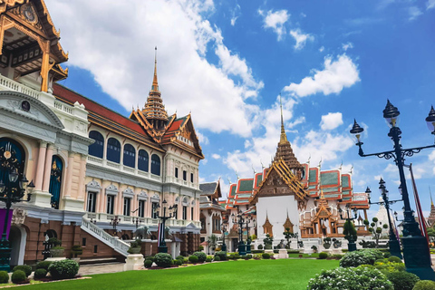 Bangkok: visita guiada a pie por el Gran Palacio y Wat Phra KaewTour en grupo pequeño