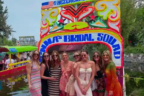 Xochimilco: Degustación de tequila (ilimitado) y fiesta cultural en bote