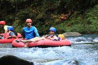 Tubing Rio Celeste - Housity