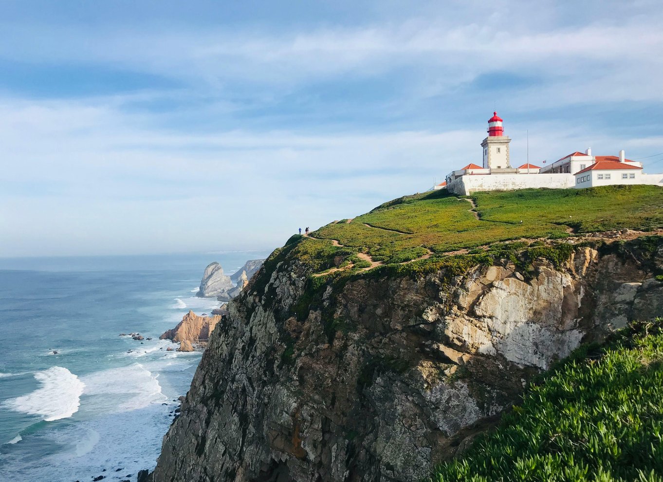 Fra Lissabon: Sintra, Pena, Regaleira, Kap Roca og Cascais