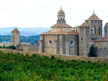 Tour Poblet & Montserrat desde Salou, Cambrils o Tarragona