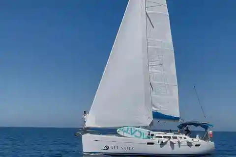 Heraklion: Sailing Trip to Dia Island with Lunch & Swimming