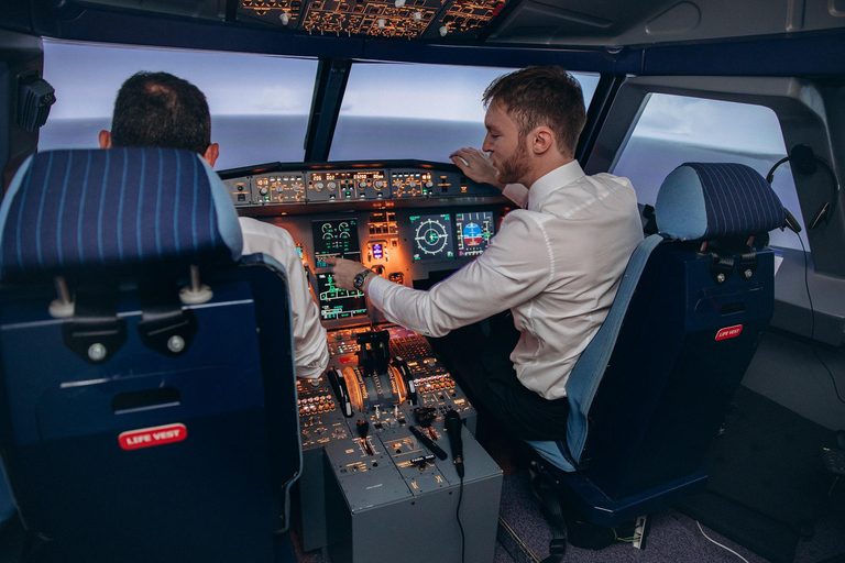 Flylounge: Ticket for a flying experience in an immersive flight simulator Flylounge: 60-minute immersive flight simulator ticket + 5-minute drone demo