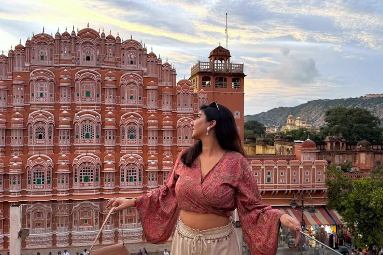 From Delhi: Same-Day Jaipur Tour with Hotel Pickup Private Tour from Delhi: Car, Driver, Guide, Tickets & Lunch