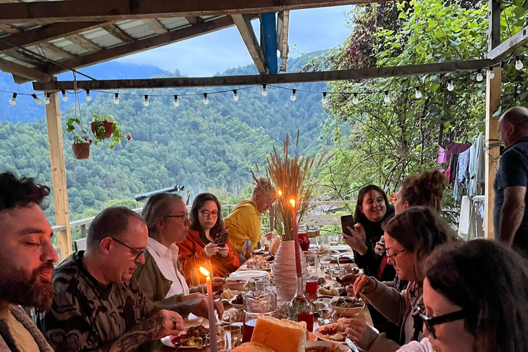 من باتومي: أغاني ونكهات قرية ميريسي