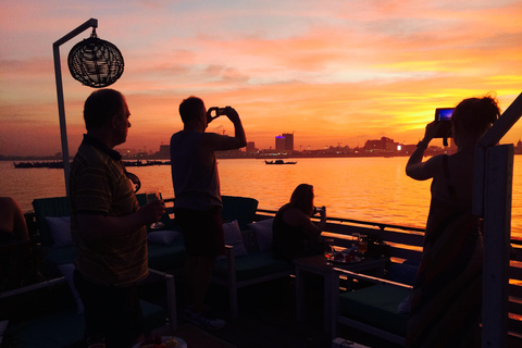 Phnom Penh: Private Sunset Cruise with English Speak Guide