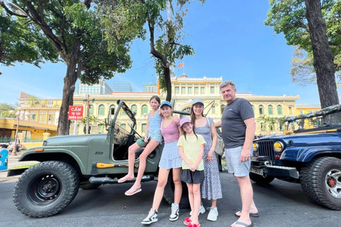 Esplora Ho Chi Minh City con una jeep car