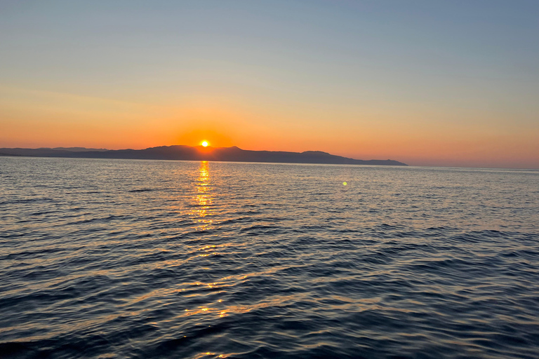 Chania: Private Sunset Powerboat Tour with Swim Stop