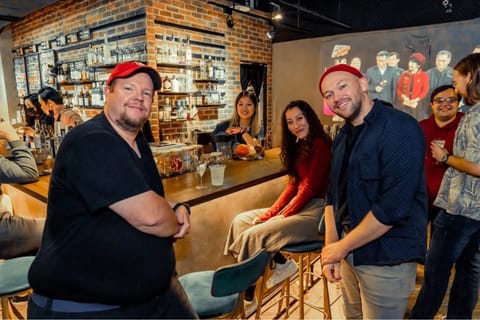 Taipei: Zhongshan District Tour with Comedy Show - Image 2