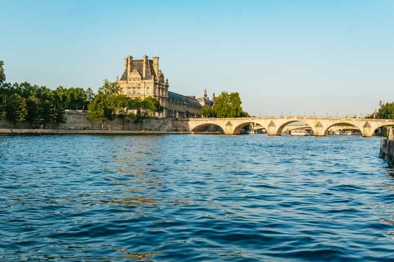 Paris: Seine River Sightseeing Cruise with 3-Course Dinner | GetYourGuide