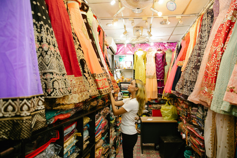 Delhi: Half-Day Market Shopping Tour with Female Guide New Delhi: Old Delhi Market Tour with Street Food