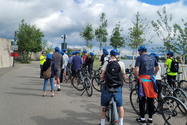 Bazylea: wycieczka rowerowa po trzech krajach z butelką wodyBazylea: wycieczka rowerowa po trzech krajach z butelką na wodę