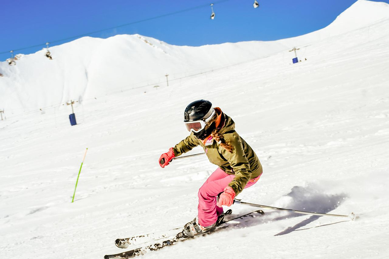 Busan: Muju Winter Hiking & Scenic Resort Day Trip C. Ski & Board Tour (Equipment Only) 7years▲