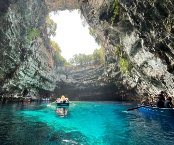 Argostoli: Melissani Lake, Drogarati Cave, and Myrtos Beach