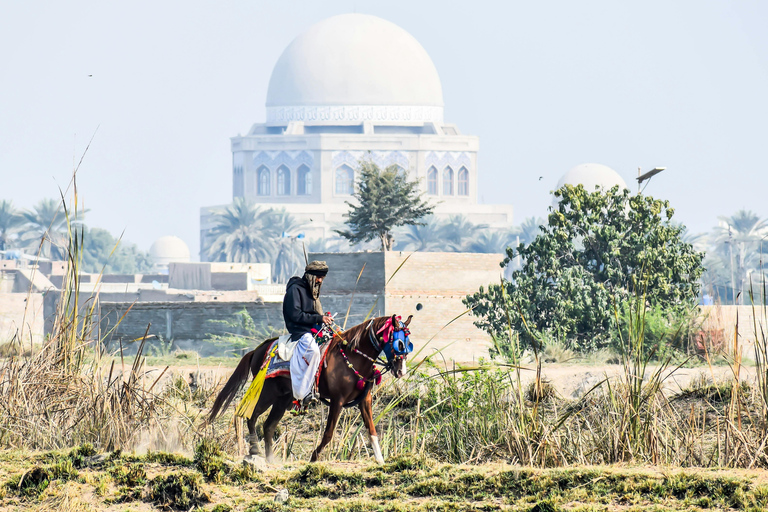 Kathmandu: Horseback Riding Tour with Picnic and Guide
