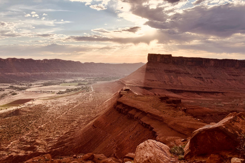 Moab: Custom Desert Hiking and Archaeology Adventure
